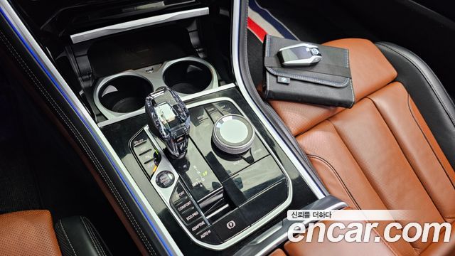 BMW 8 серии 2023 thumb 9