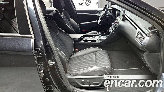 Genesis G70 2019 thumb 10