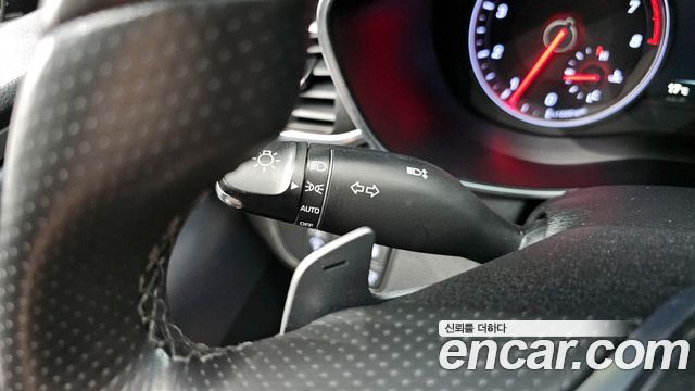 Genesis G70 2019 thumb 11