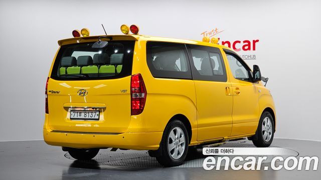 Hyundai Starex 2018 thumb 3