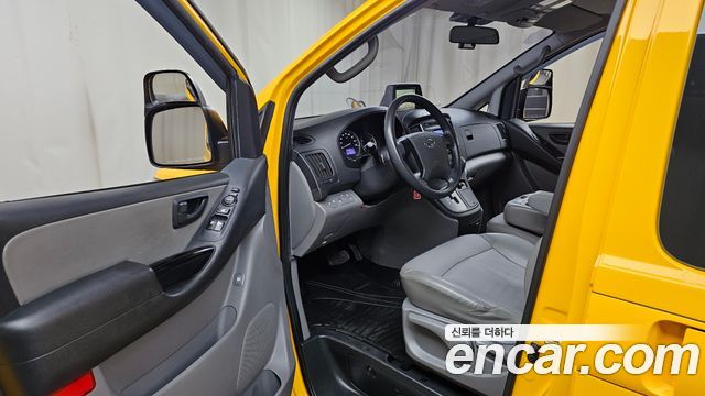 Hyundai Starex 2018 thumb 11