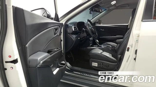 SsangYong Tivoli 2023 thumb 10