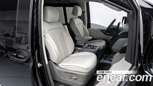 Hyundai Staria 2022 thumb 11