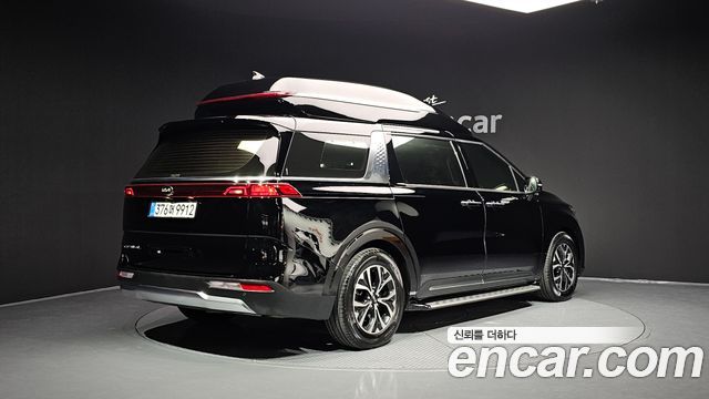 Kia Carnival 2021 thumb 3