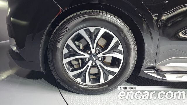 Kia Carnival 2021 thumb 5