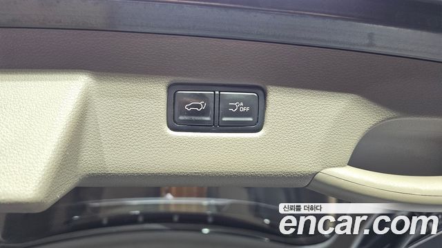 Kia Carnival 2021 thumb 12