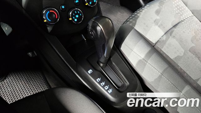 Chevrolet Aveo 2016 thumb 10
