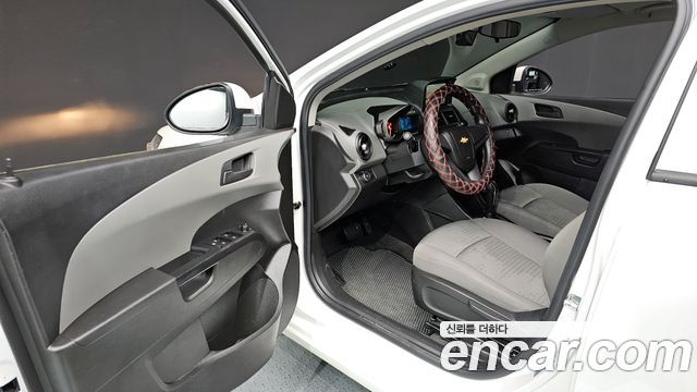 Chevrolet Aveo 2016 thumb 11