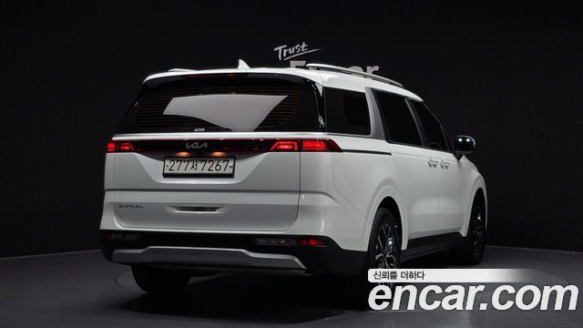 Kia Carnival 2021 thumb 3