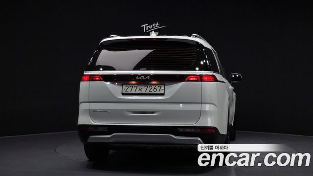 Kia Carnival 2021 thumb 5