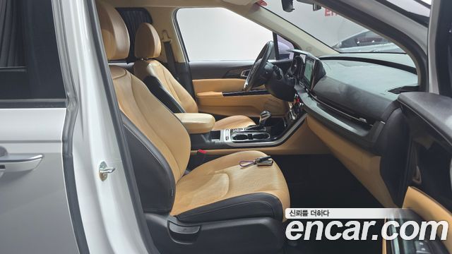 Kia Carnival 2021 thumb 11