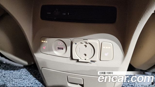 Kia Carnival 2019 thumb 12