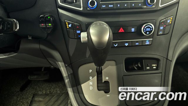 Hyundai Starex 2019 thumb 10