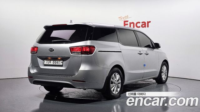 Kia Carnival 2014 thumb 3