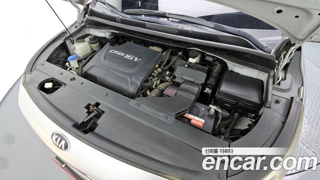 Kia Carnival 2014 thumb 6