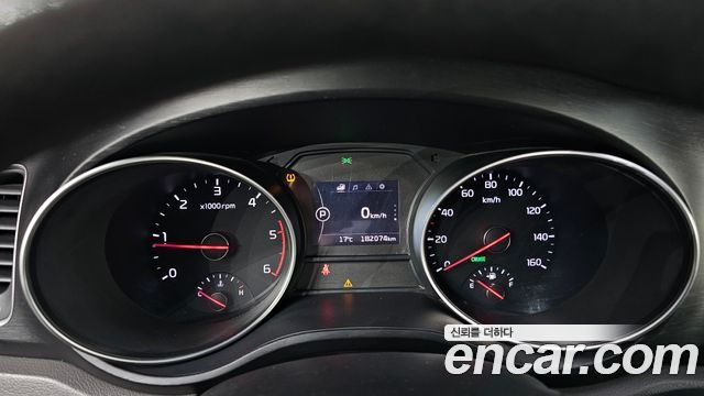Kia Carnival 2014 thumb 8