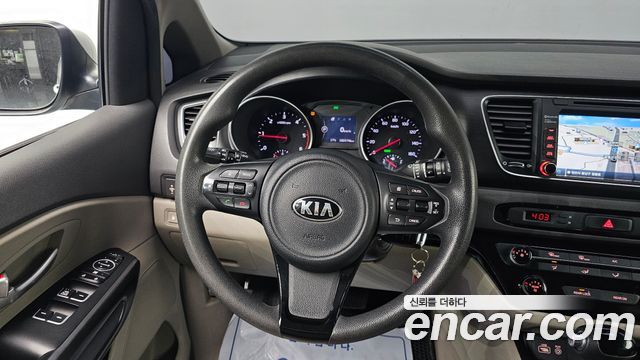 Kia Carnival 2014 thumb 12