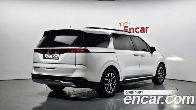Kia Carnival 2020 thumb 3
