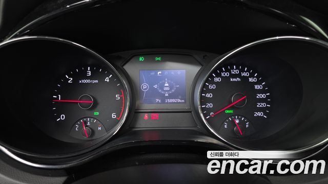 Kia Carnival 2016 thumb 9