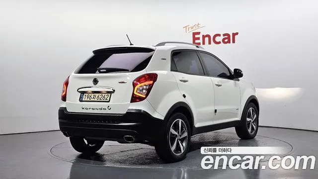 SsangYong Korando 2017 thumb 3