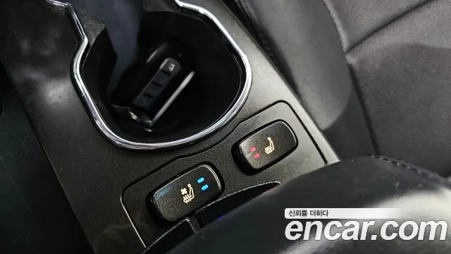SsangYong Korando 2017 thumb 12