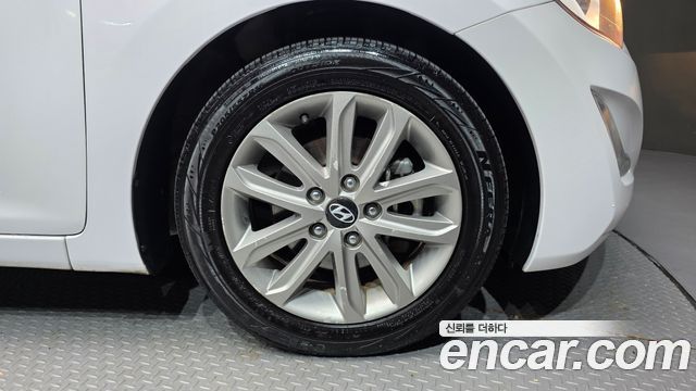 Hyundai Avante 2014 thumb 6