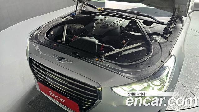 Genesis G90 2016 thumb 7