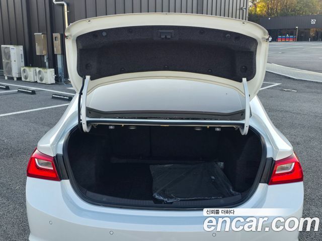 Chevrolet Malibu 2018 thumb 11