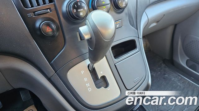 Hyundai Starex 2015 thumb 9