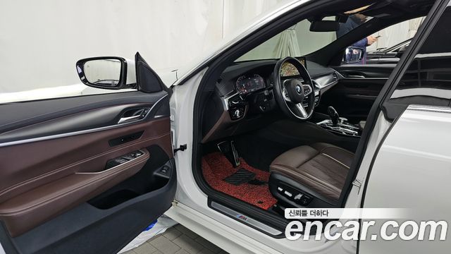 BMW 3 серии GT 2023 thumb 11