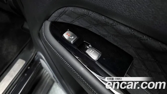 SsangYong Rexton 2021 thumb 11