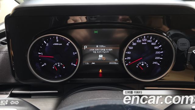 Kia Carnival 2021 thumb 8