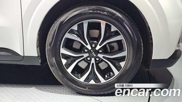 Kia Carnival 2021 thumb 6