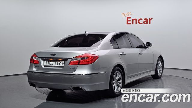 Hyundai Genesis 2012 thumb 3