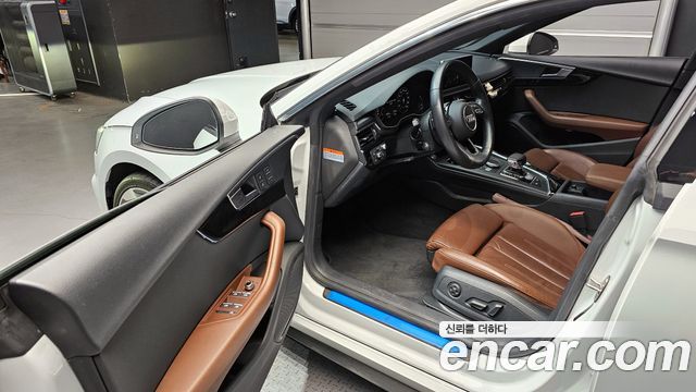 Audi A5 2019 thumb 11