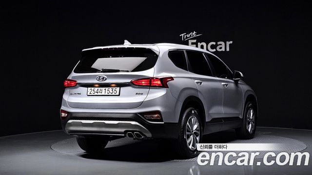 Hyundai Santa Fe 2019 thumb 3