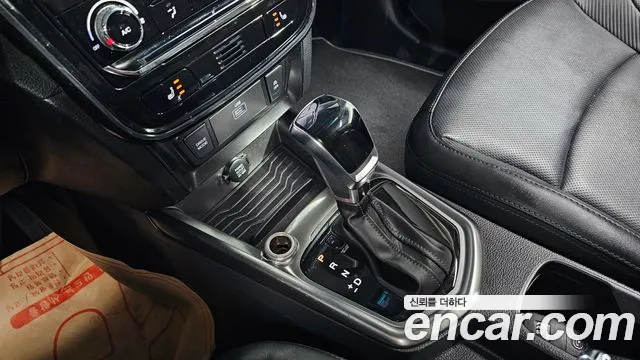 SsangYong Tivoli 2022 thumb 10