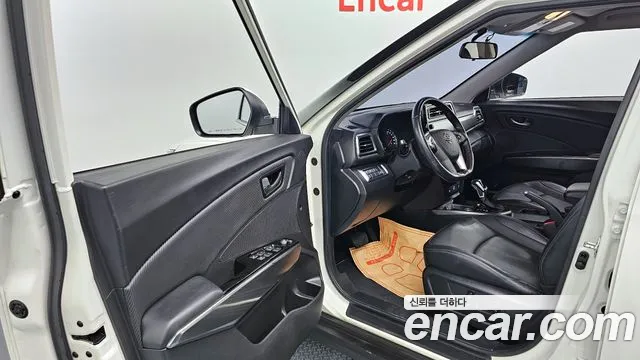 SsangYong Tivoli 2022 thumb 11