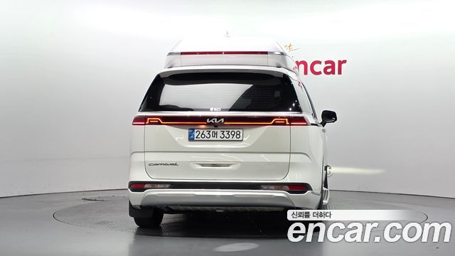 Kia Carnival 2021 thumb 5