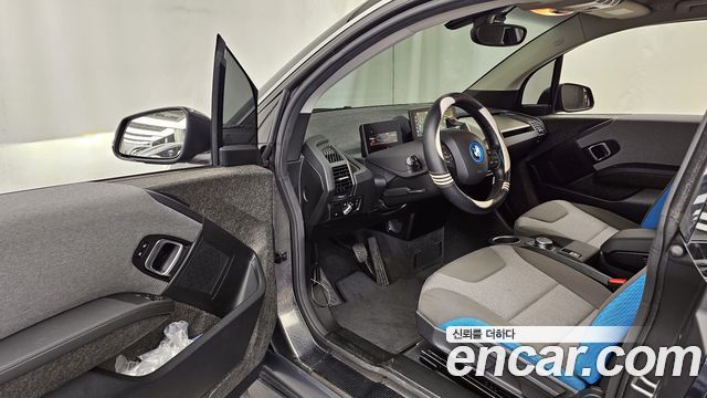 BMW i3 2020 thumb 11