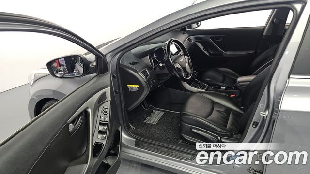 Hyundai Avante 2013 thumb 10