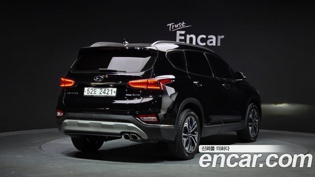 Hyundai Santa Fe 2019 thumb 2
