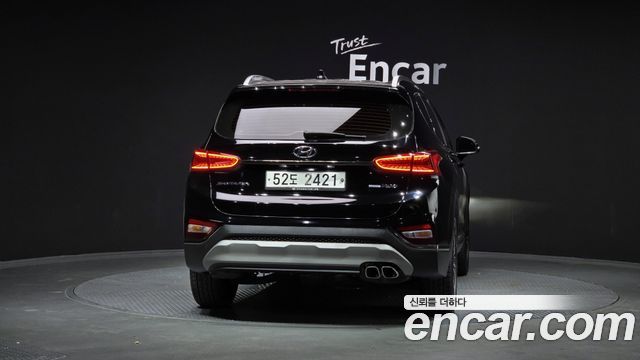 Hyundai Santa Fe 2019 thumb 4