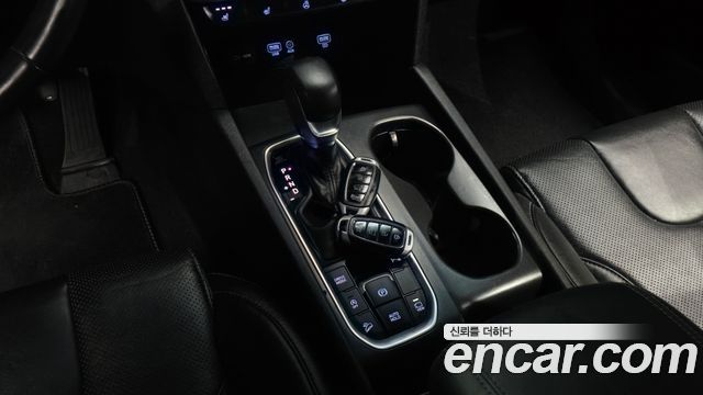 Hyundai Santa Fe 2019 thumb 9