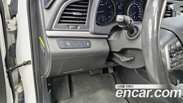 Hyundai Avante 2016 thumb 12