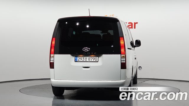 Hyundai Staria 2021 thumb 5