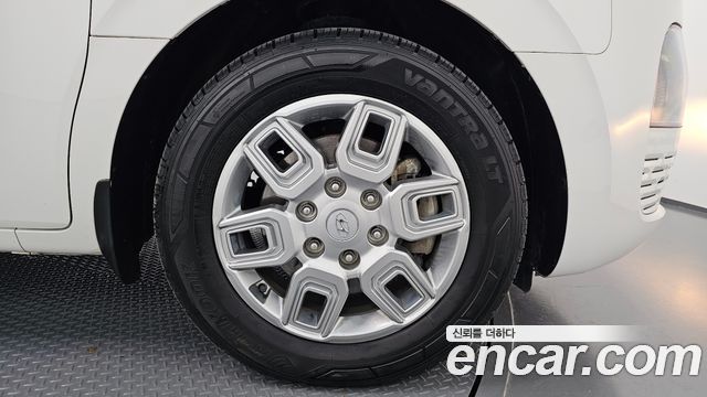 Hyundai Staria 2021 thumb 6