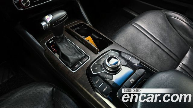 Kia K9 2012 thumb 10