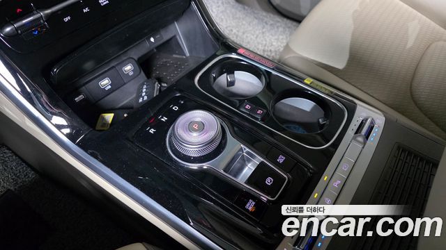 Kia Carnival 2023 thumb 9