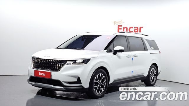 Kia Carnival 2023 thumb 2